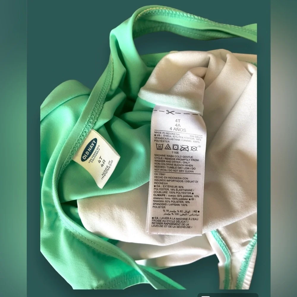 Old Navy Girls Scoop Neck Graphic Teal & White One Piece Swimsuit 4T